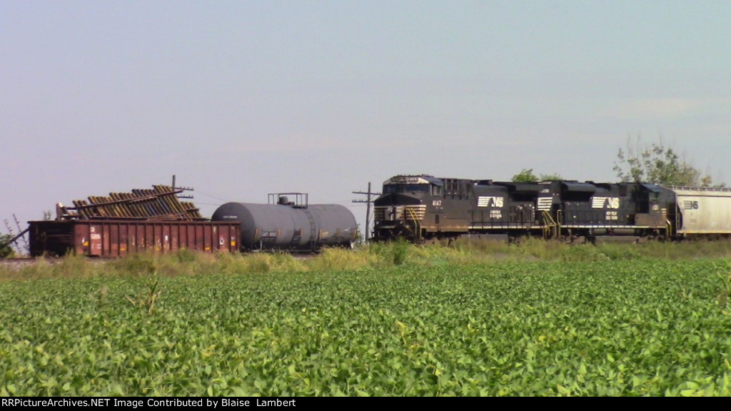 NS grain train tied down